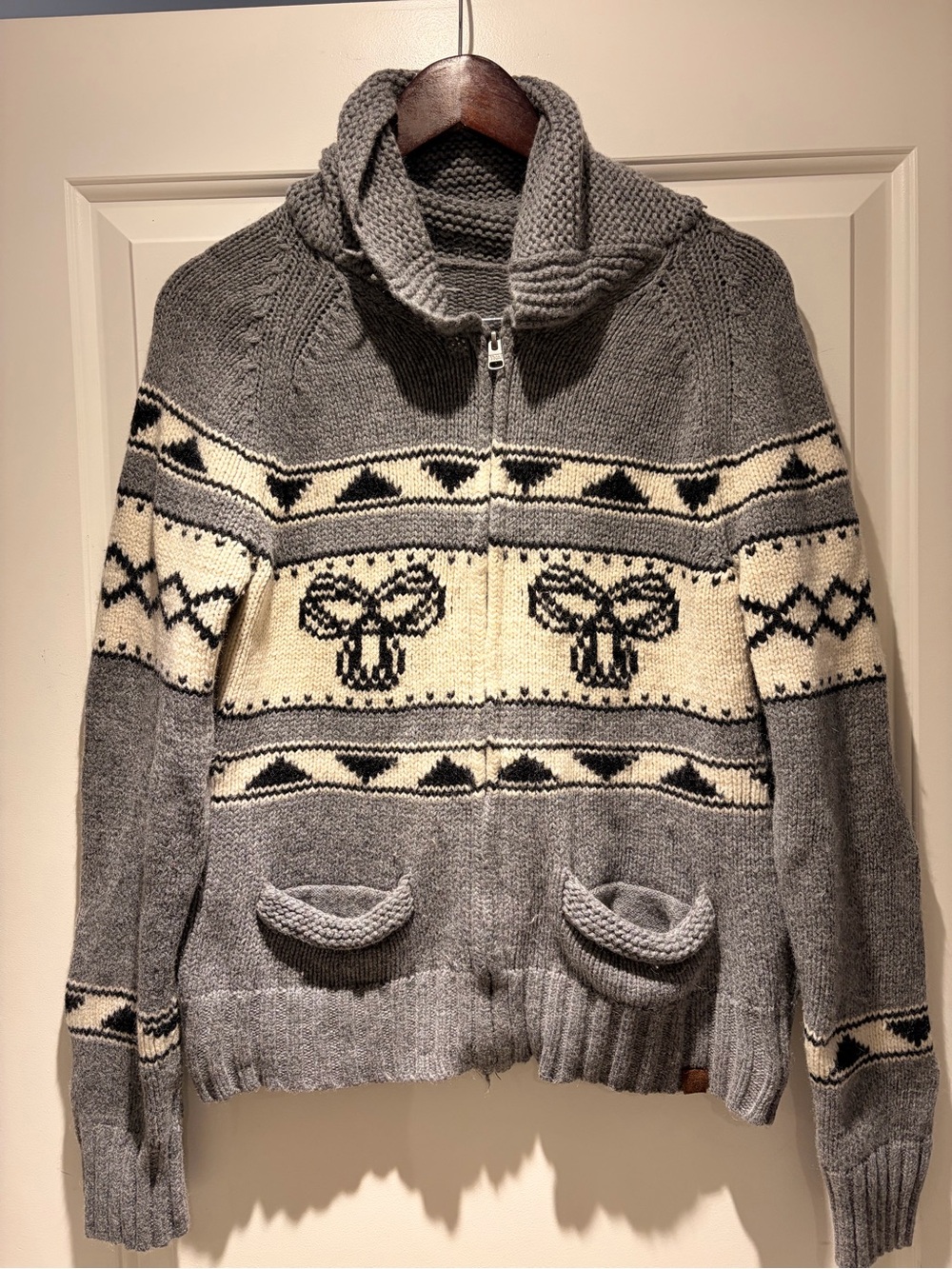 Gray and Cream Zip-Front Women's Sweater with Pattern